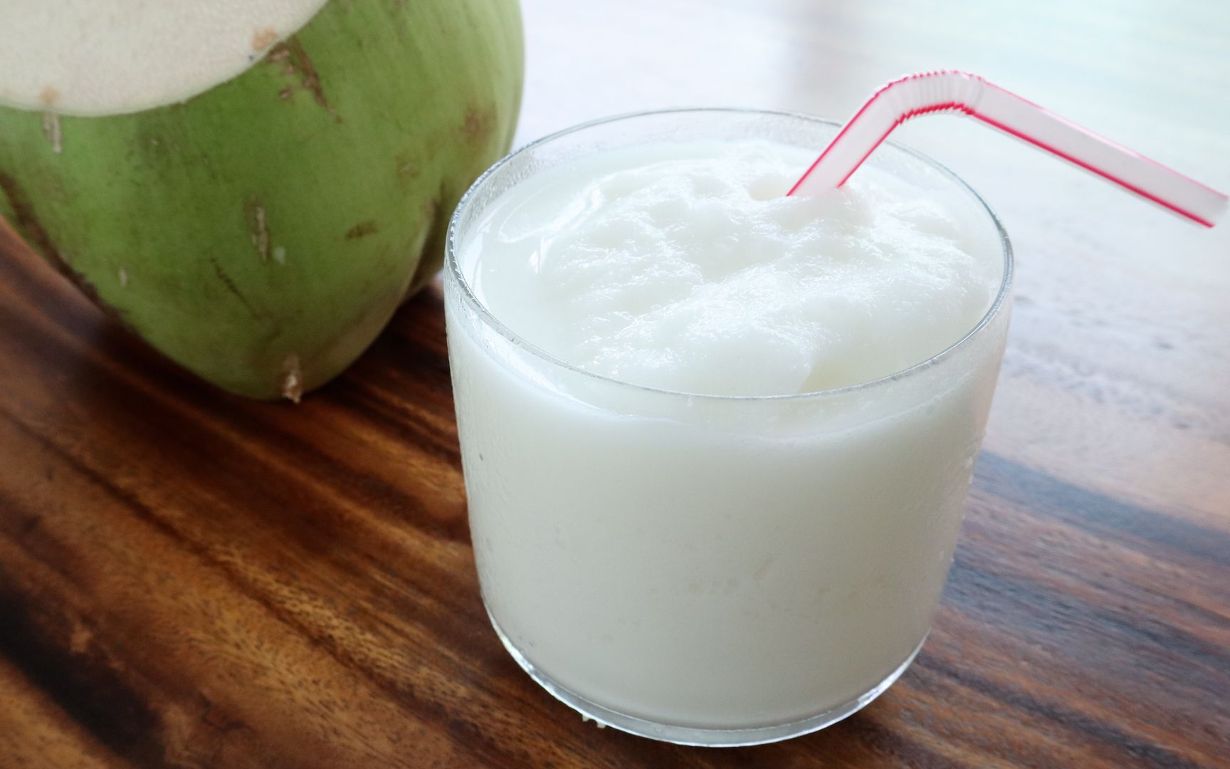 泰国街头网红椰奶冰沙 夏日消暑 coconut milk smoothie