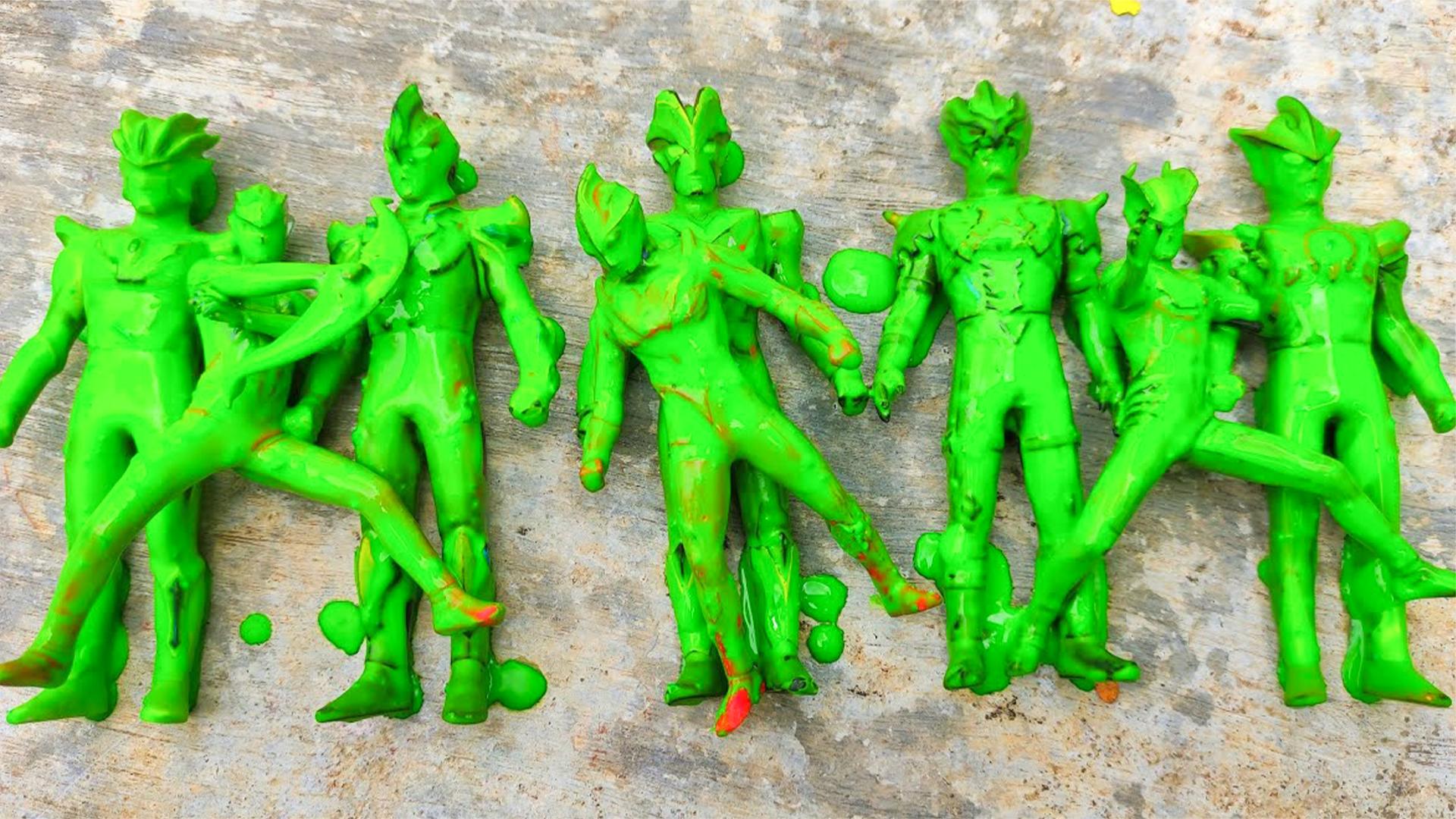 奥特曼身上涂满了绿色,你能猜出哪个是赛罗奥特曼吗?