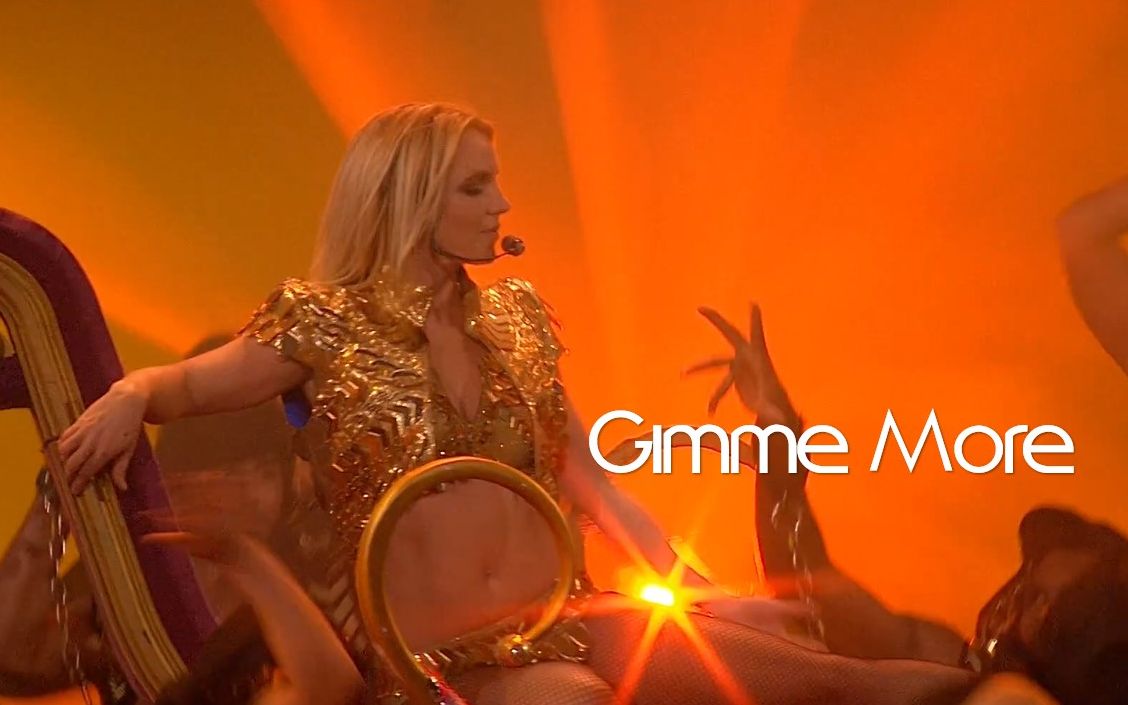 [图]【蛇蝎巡演版Gimme More】Britney Spears - Gimme More 2011