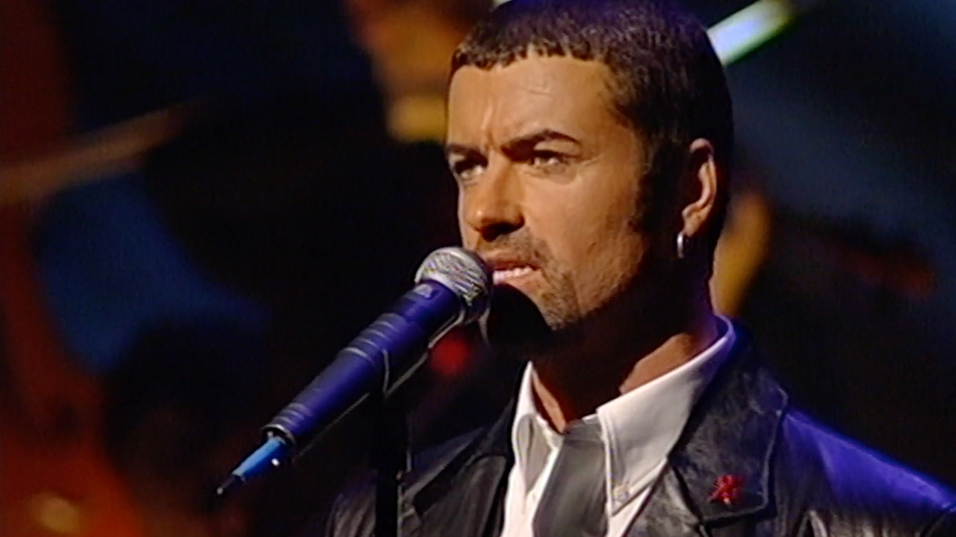 [图]George Michael「Jesus to a Child (1994 Berlin MTV Awards)」