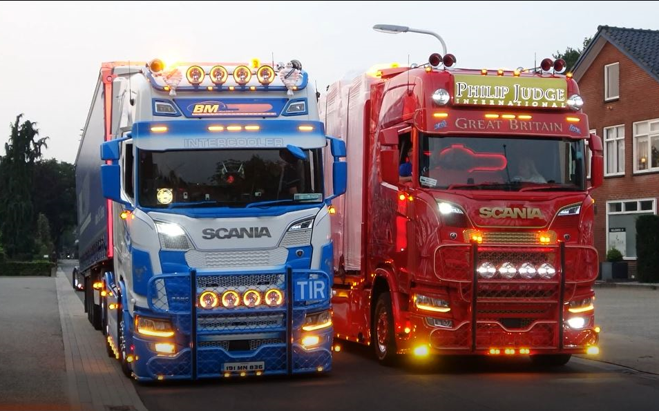 【汽车文化】2020荷兰哈尔斯坎普卡车节纪录 昼夜拍摄合集 欧卡改装车