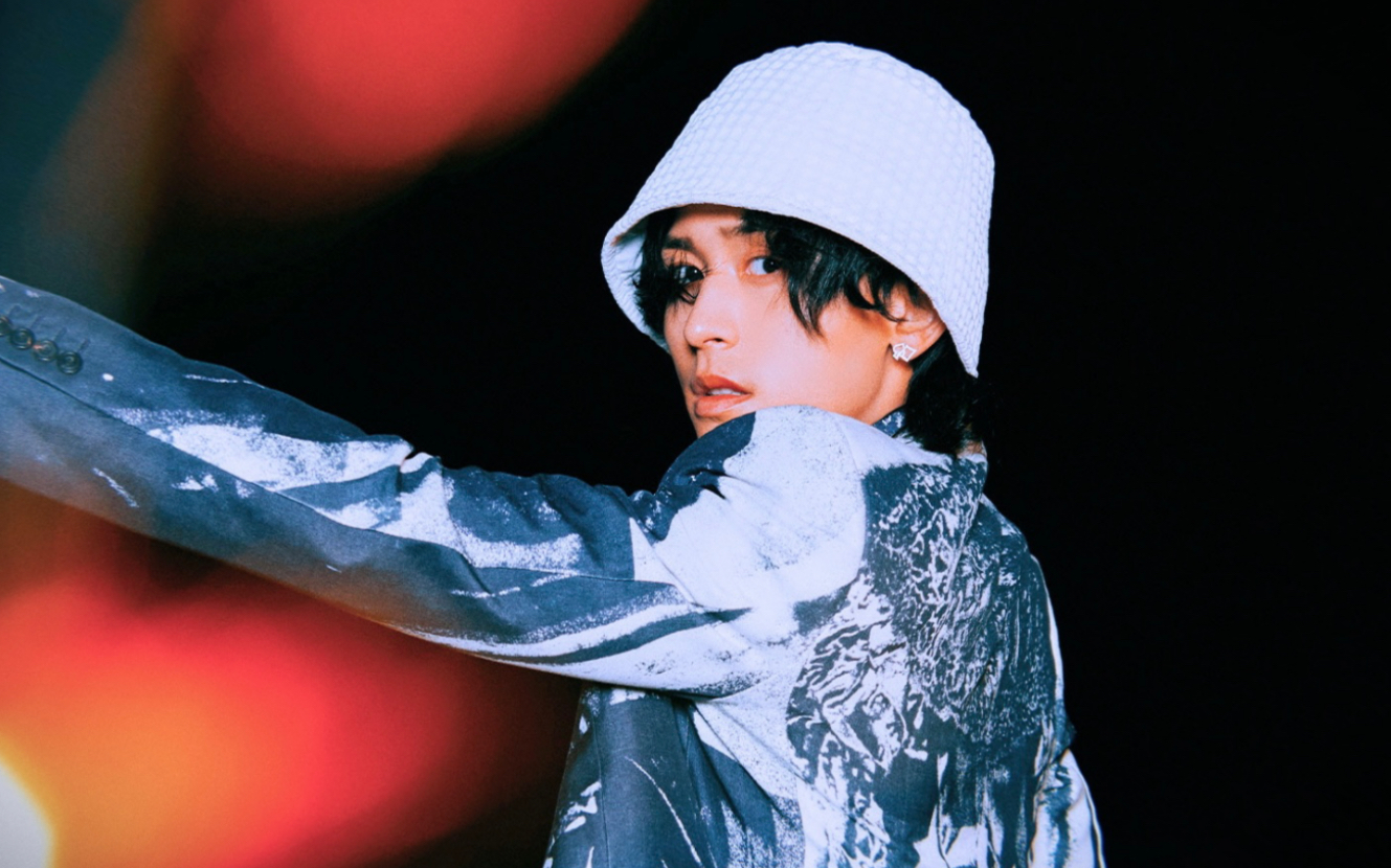 张哲瀚 210408 elle 电子刊小采访_哔哩哔哩 (゜-゜)つロ 干杯~-bili