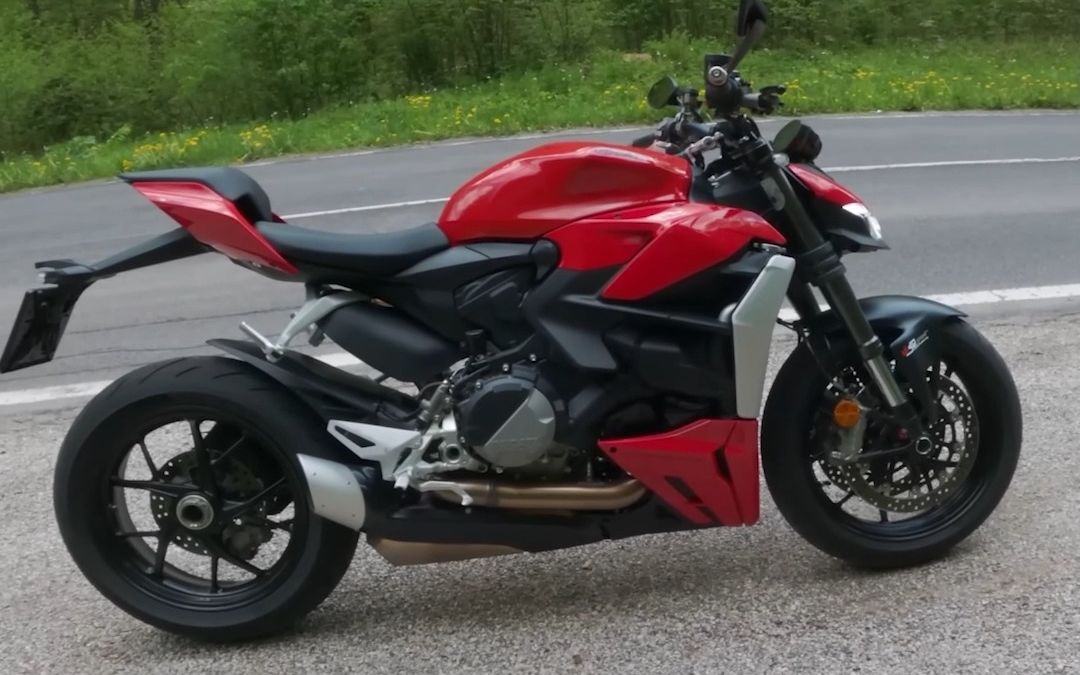 杜卡迪街霸ducati streetfighter v2原声骑行,原厂排气