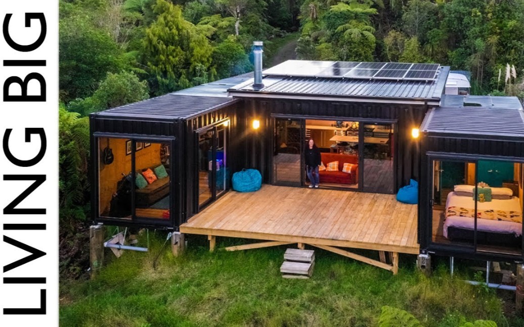 远离喧嚣绝美森林中的离网式集装箱豪宅