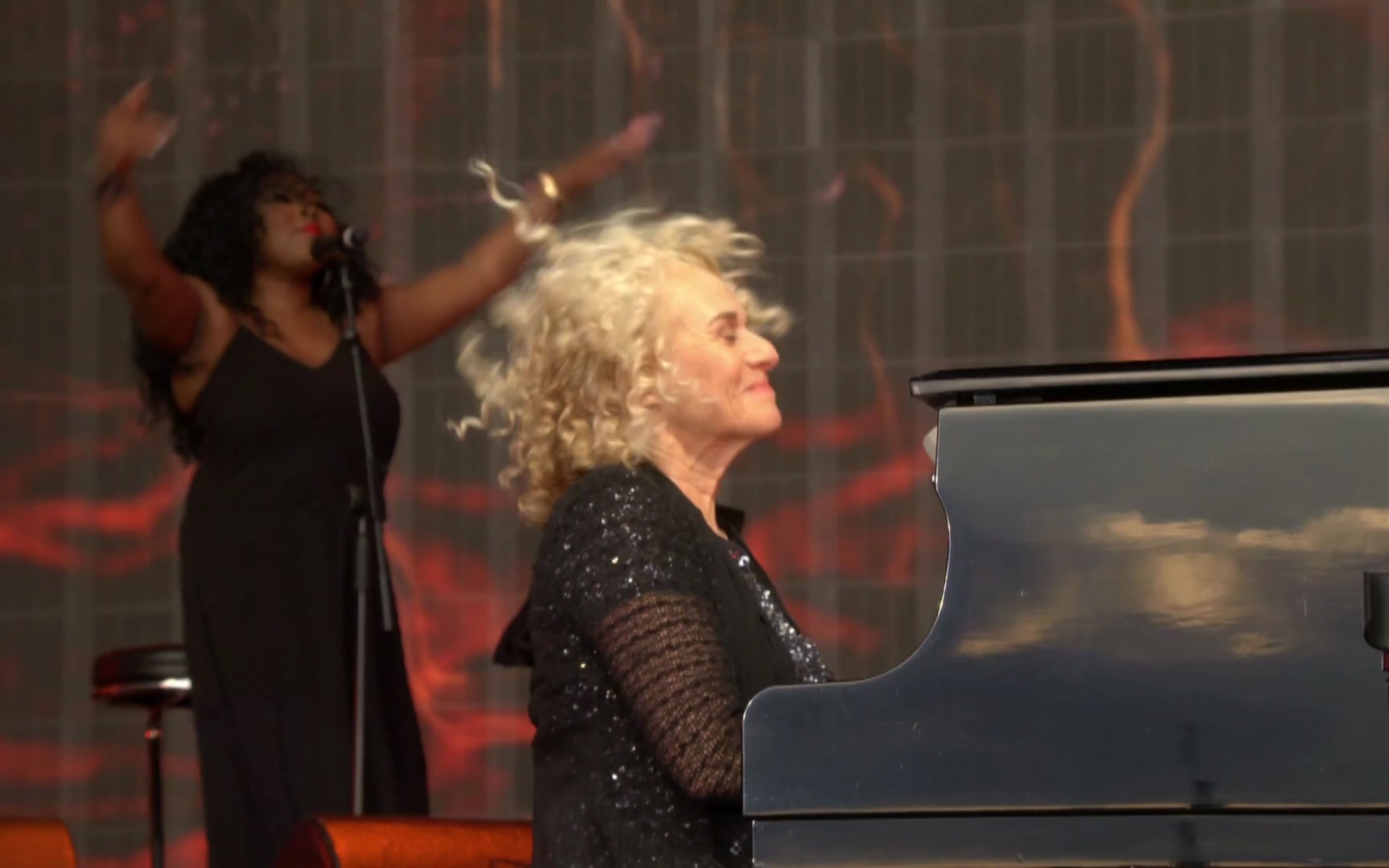 [图]【感到地震】Carole King - I Feel The Earth Move (2016 Tapestry Live in Hyde Park)