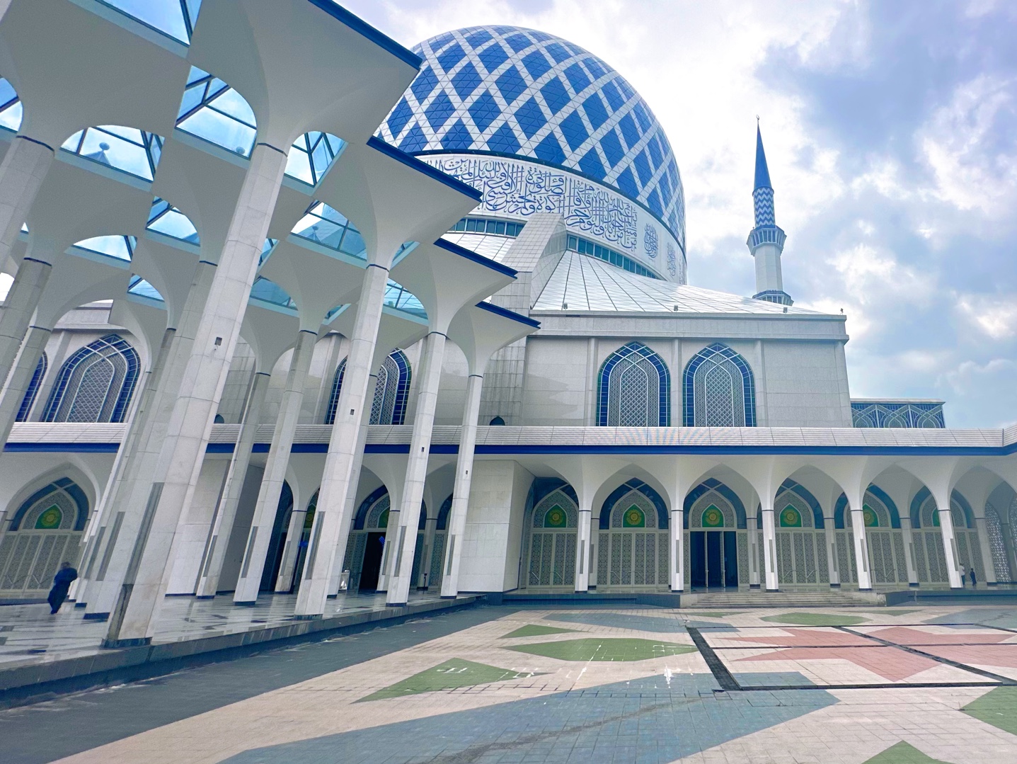 马来西亚的蓝色清真寺