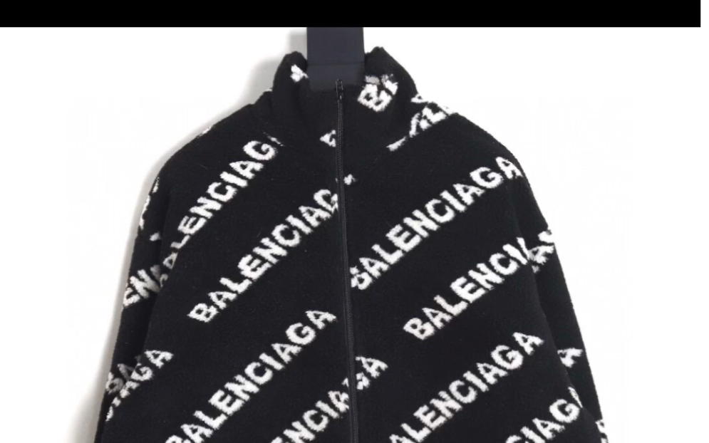 说一下高仿balenciaga巴黎世家blcg 23fw 弹幕羊羔绒外套