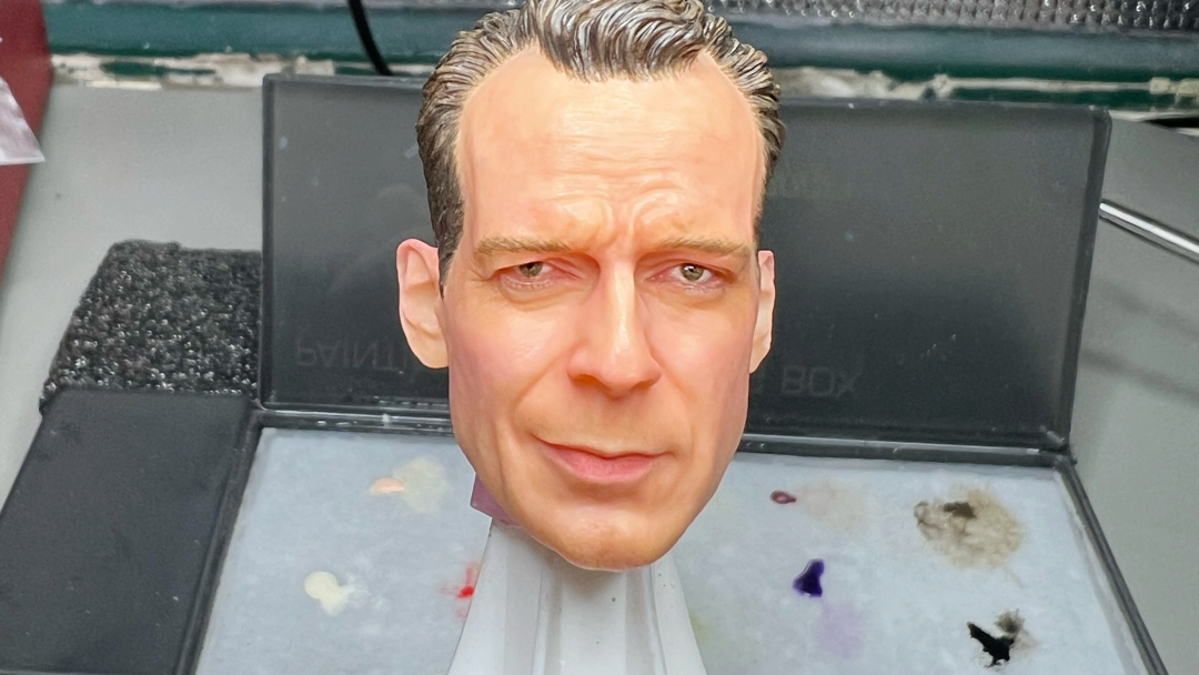 布鲁斯·威利斯1/6头雕涂装成品展示-y超哥y-y超哥y-哔哩哔哩视频