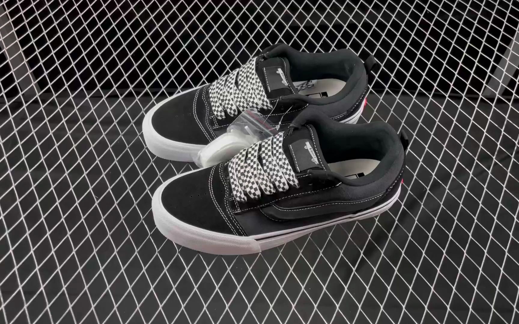 休闲鞋最新测评-vans knu skool 面包鞋 黑白低帮休闲板鞋莆田鞋 vn