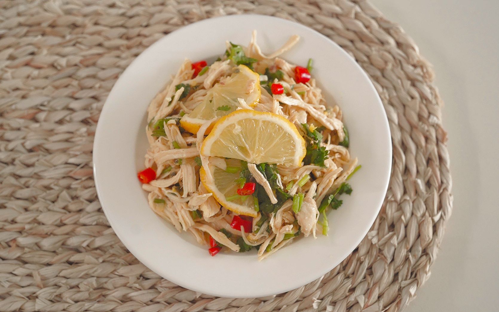 一到夏天就想吃的【柠檬手撕鸡胸肉】