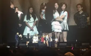 Descargar video: 【APINK】16年新加坡见面会游戏，现场真的很多珑美党