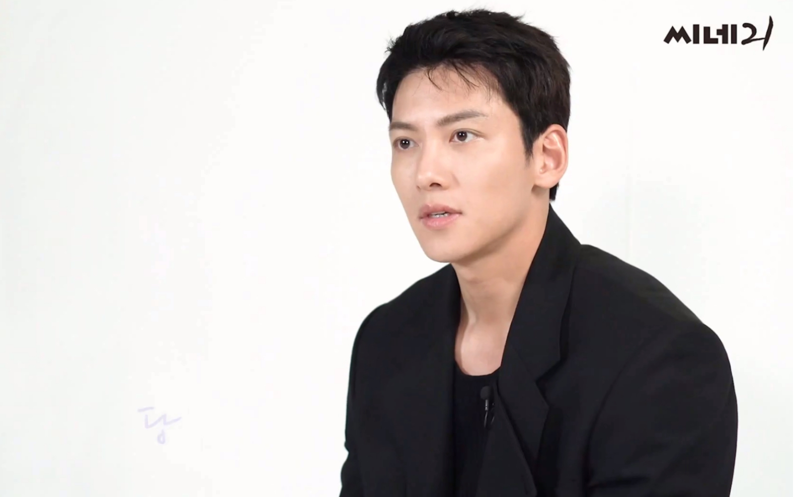 【池昌旭】cine21采访中字