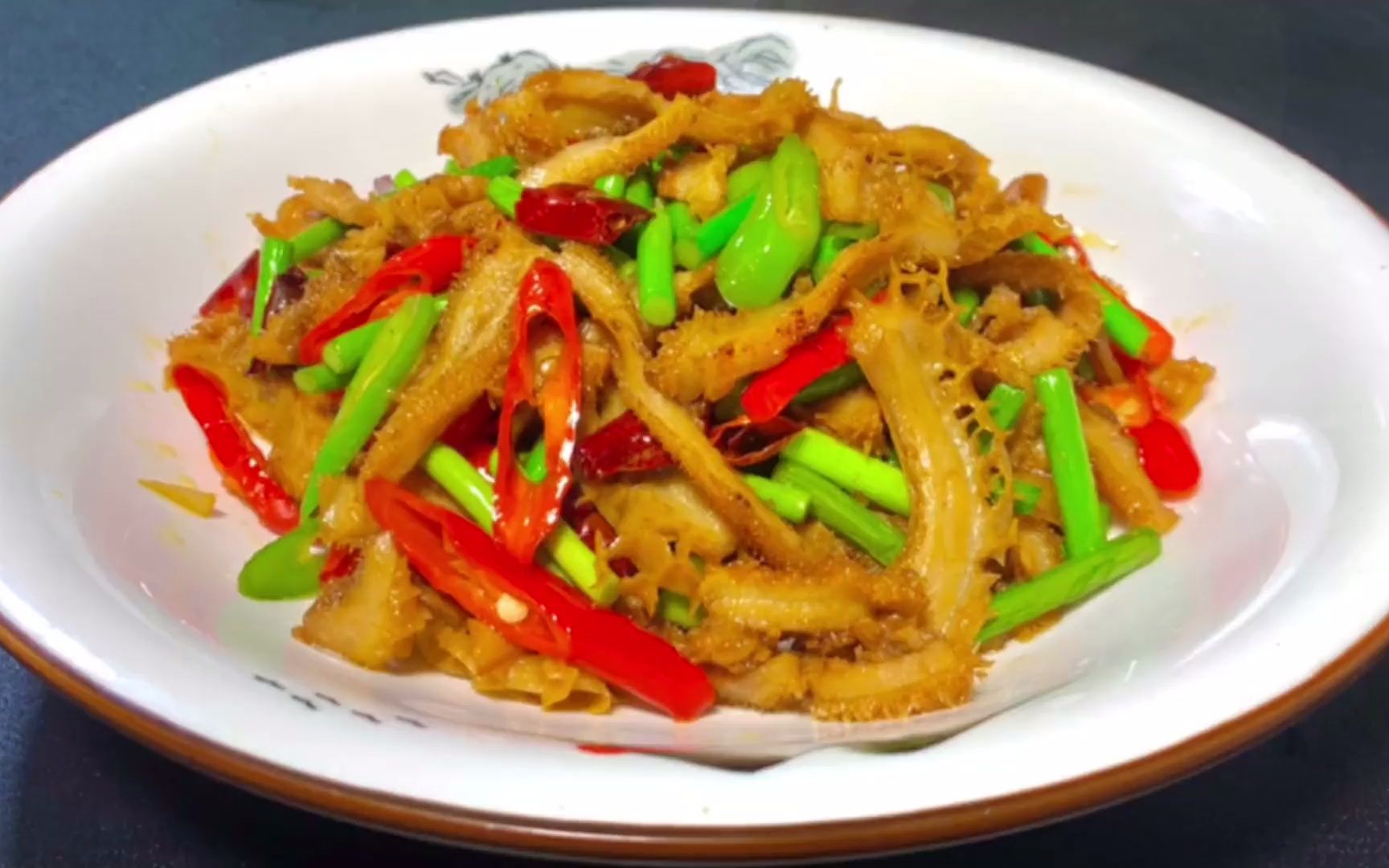 饭店的小炒牛肚为什么这么好吃?今天大厨教你最简单的家常做法.