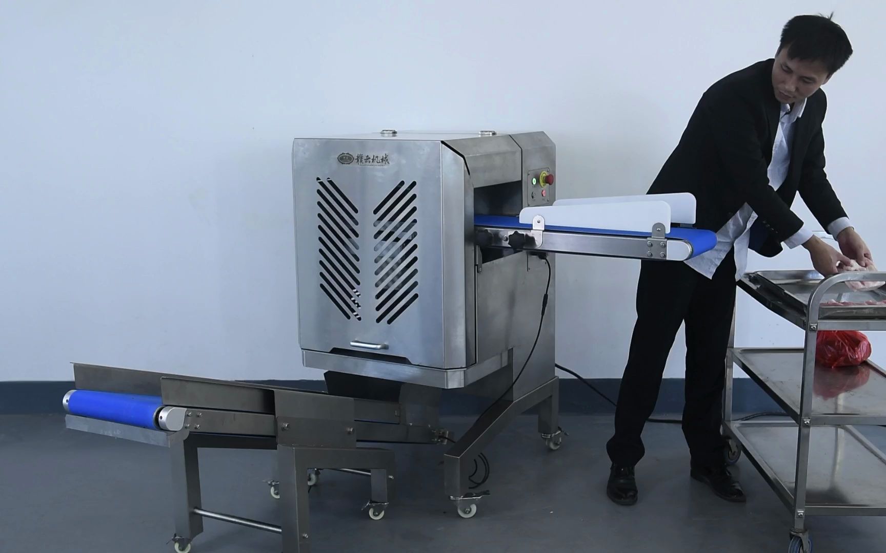 商用全自动化切肉丝肉片机,连续式加工切肉丝肉粒设备