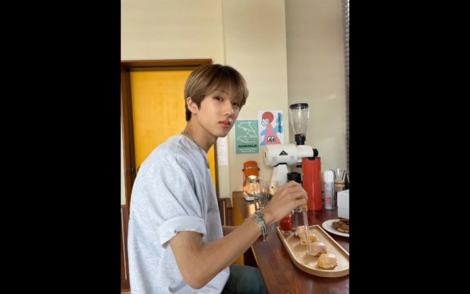 朴志晟溢出屏幕的男友感