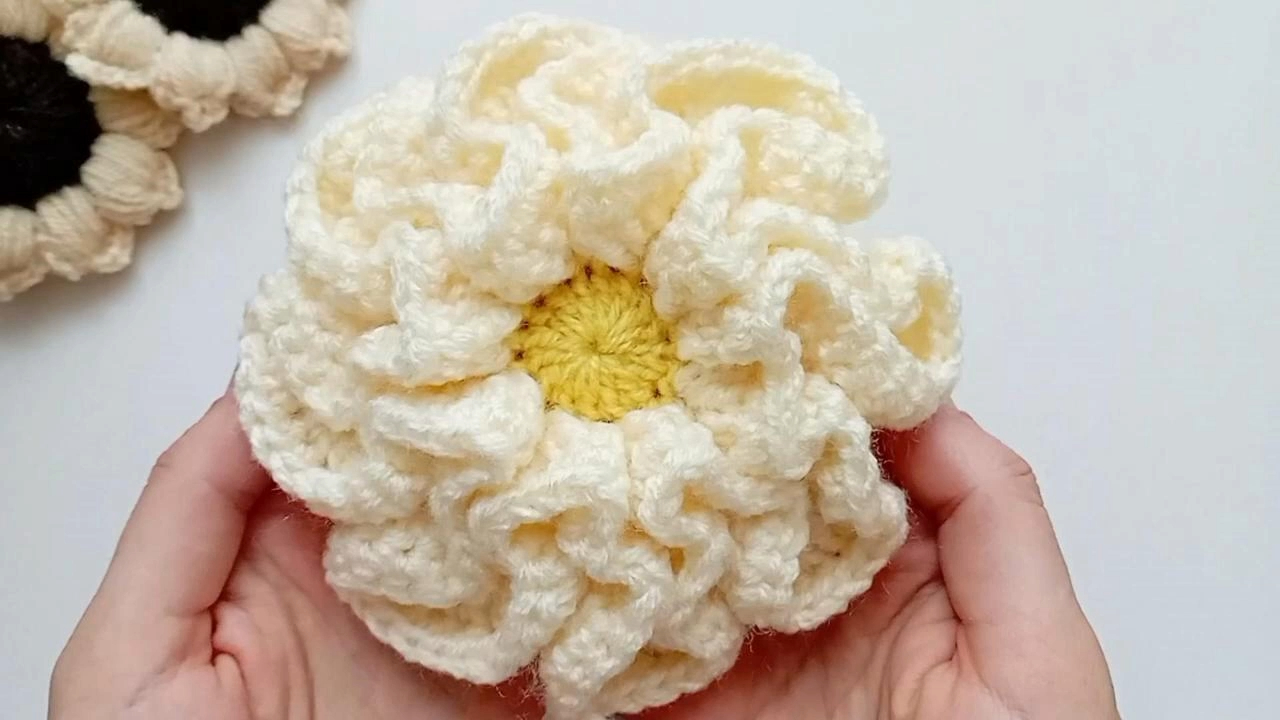 【钩针编织】-3d立体花朵钩织教程