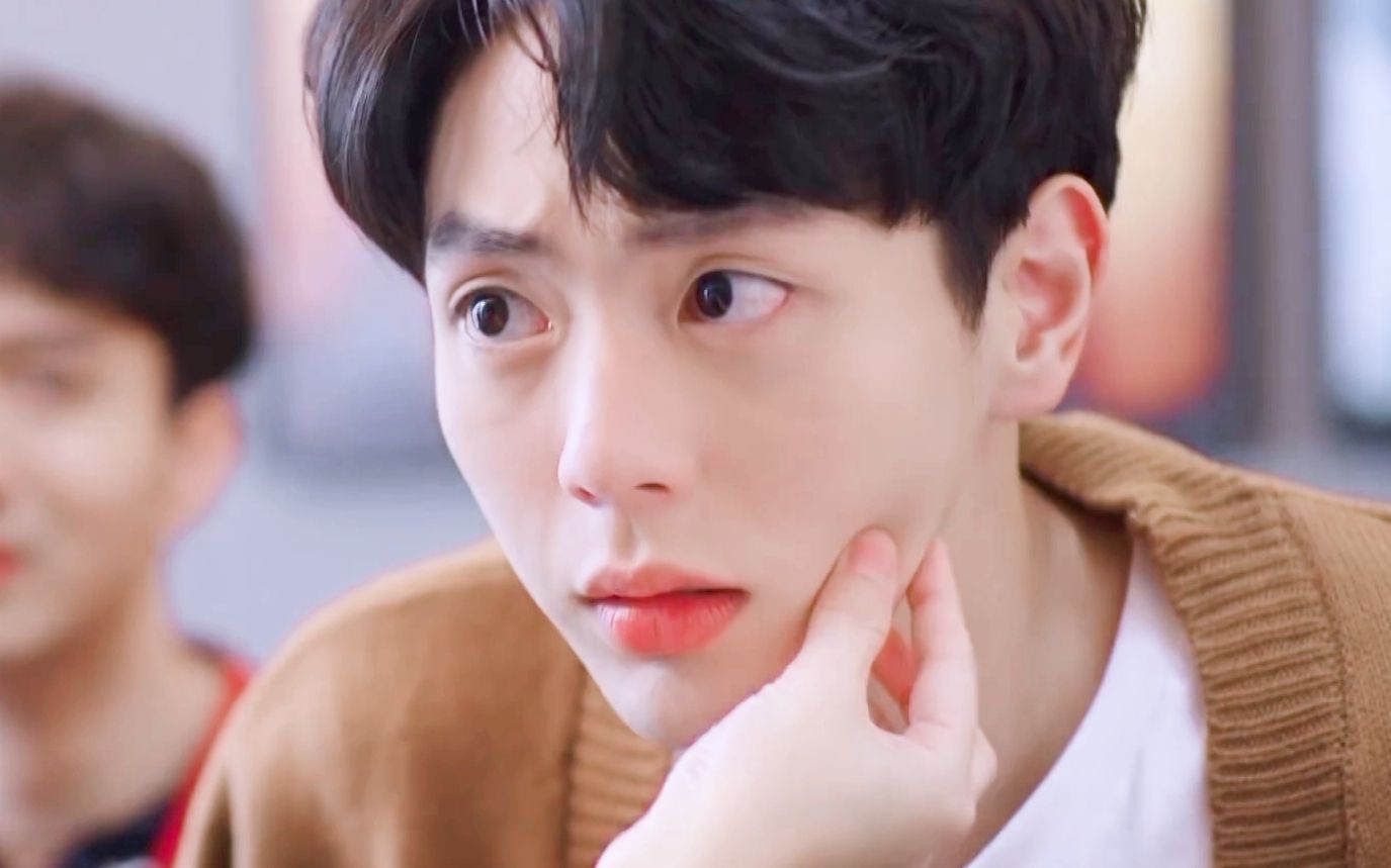 【up柯智辉】8部影视作品 | 小作家真的好像一只处于惊吓状态的小兔子