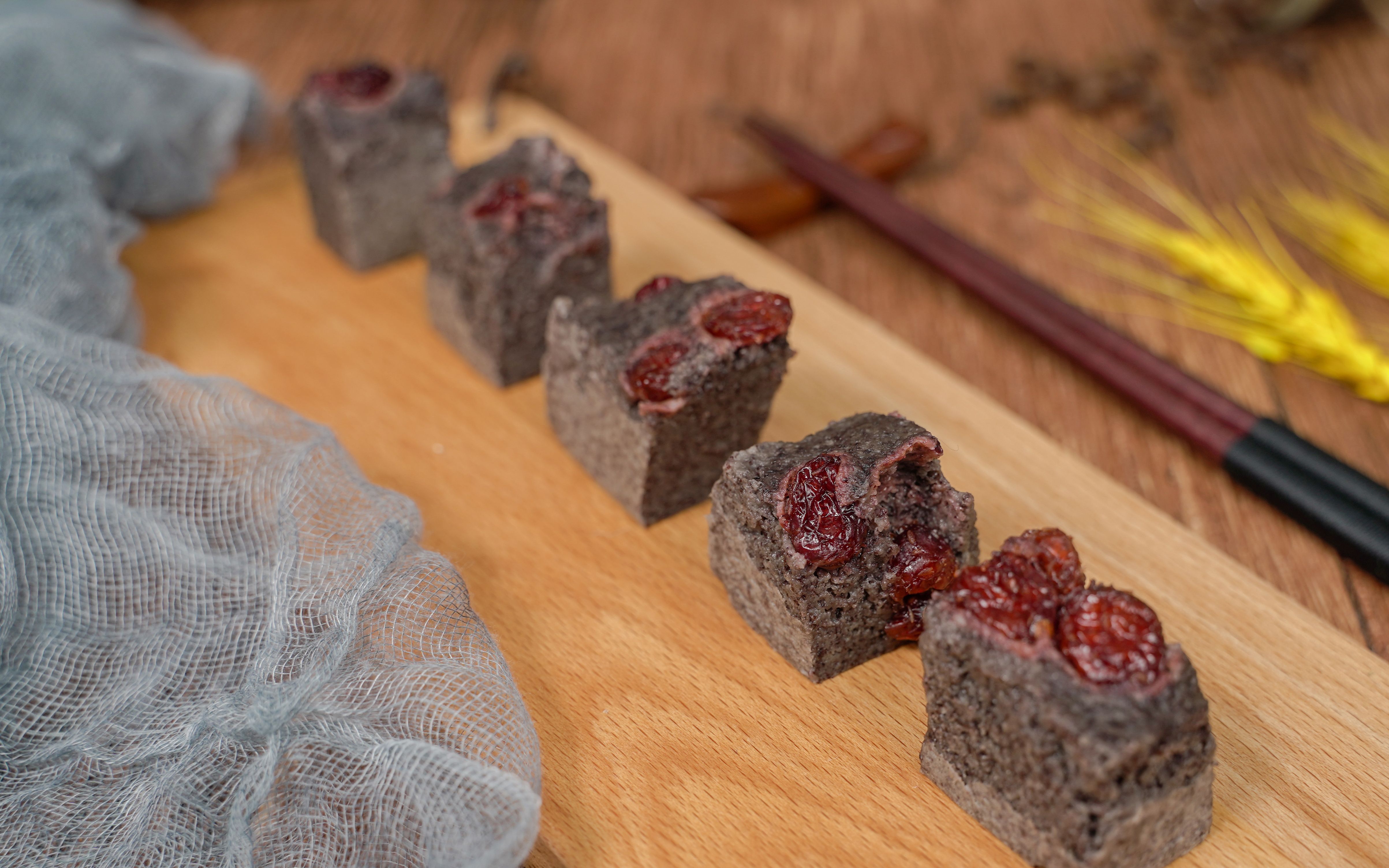 【紫米山药蒸糕】搅一搅,蒸一蒸就完事!营养饱腹好吸收,给娃吃最方便!