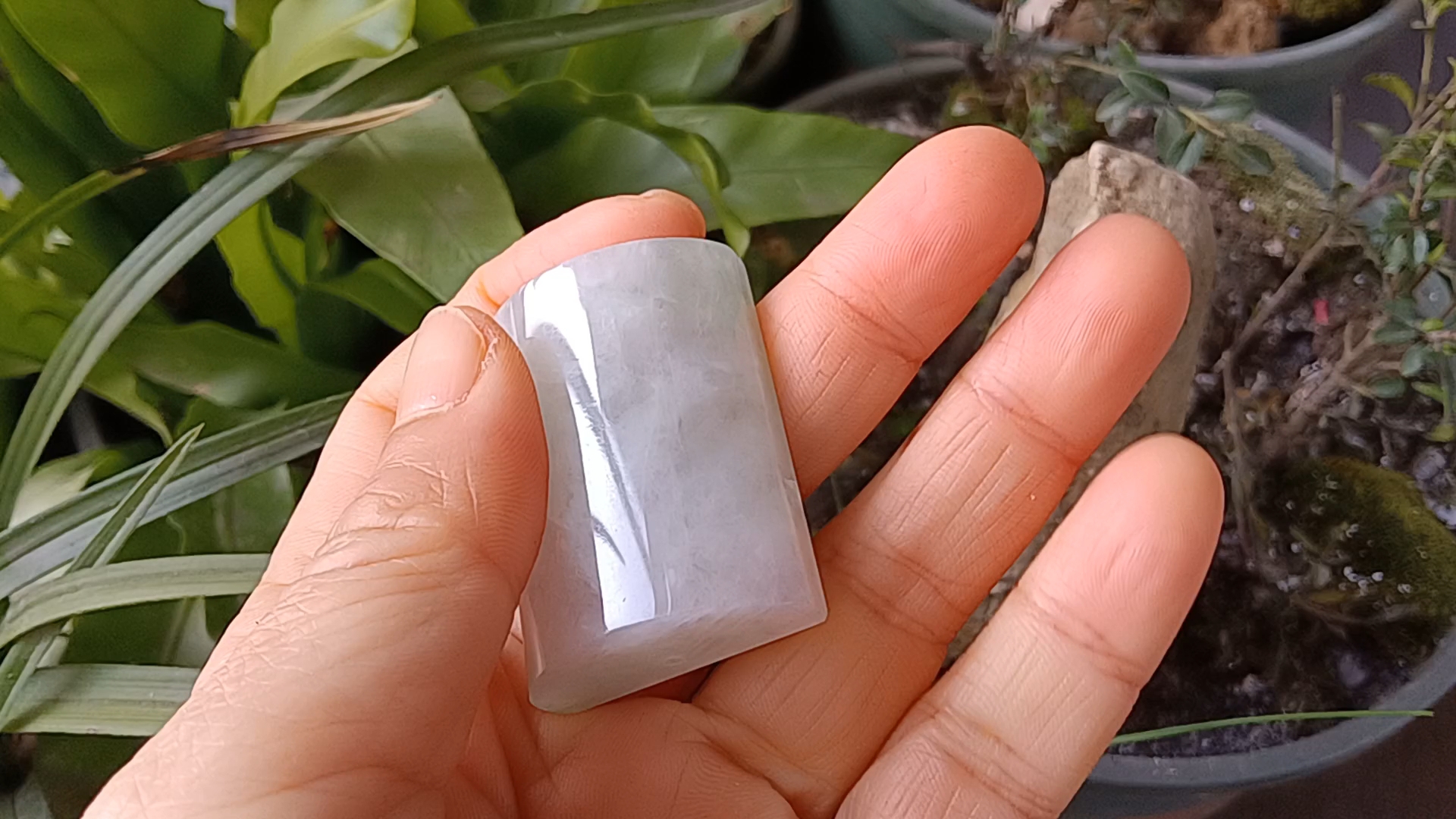 翡翠老料子冈牌