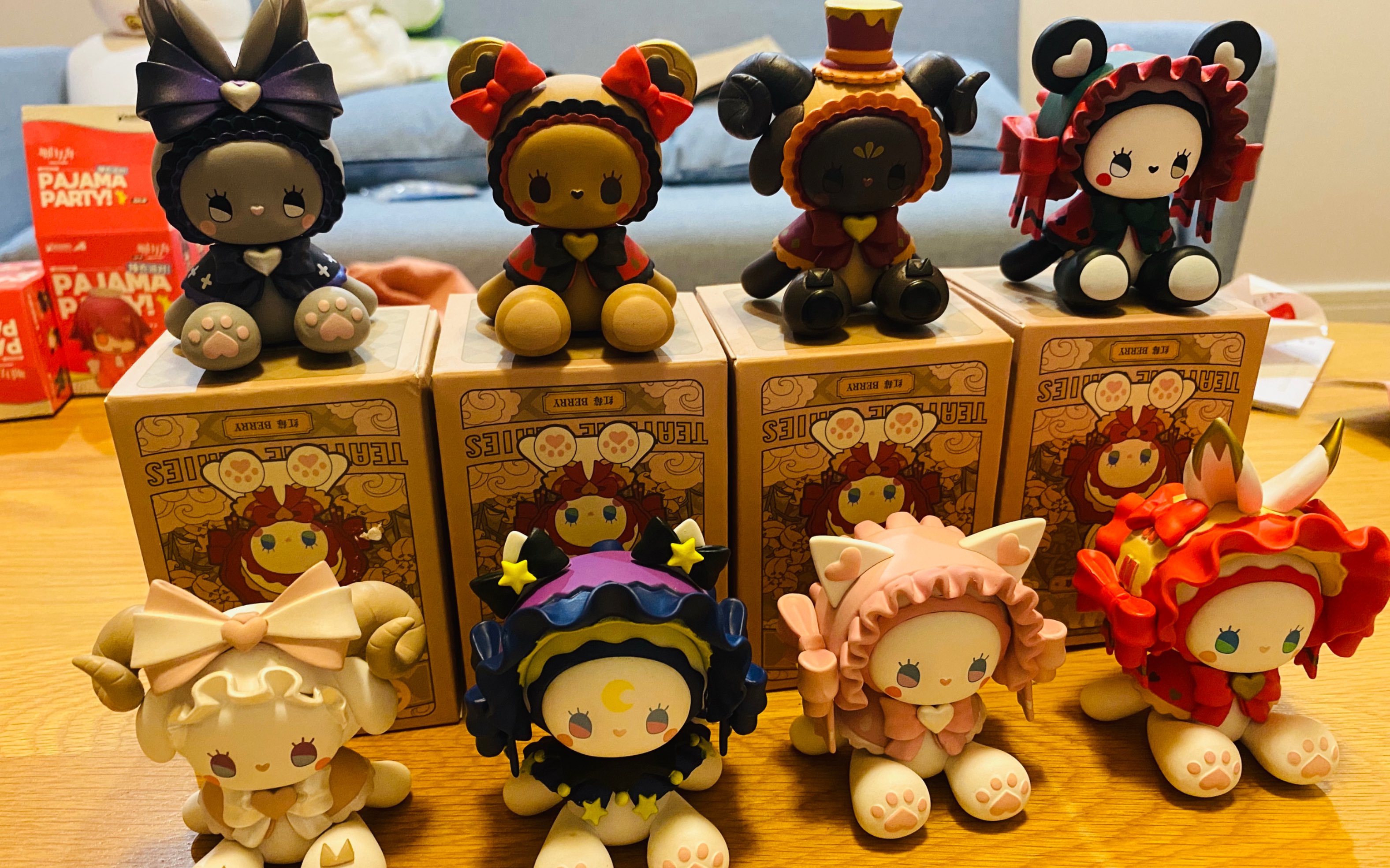 暴力少女徒手拆绝版盲盒"emma秘境森林茶会系列"