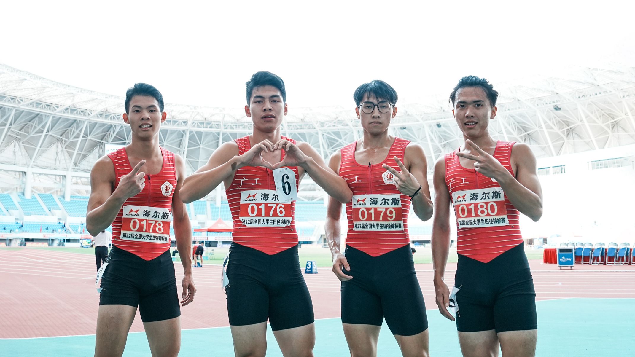 文化生接力队两天双冠!广东工业大学3:19.81斩获男子甲组4*400米接力冠军 | 第22届全国大学生田径锦标赛哔哩哔哩bilibili