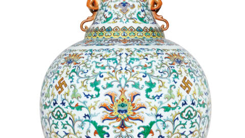 清乾隆斗彩万福庆寿双螭龙耳大瓶六字篆书款,预估价:3000万-50000万