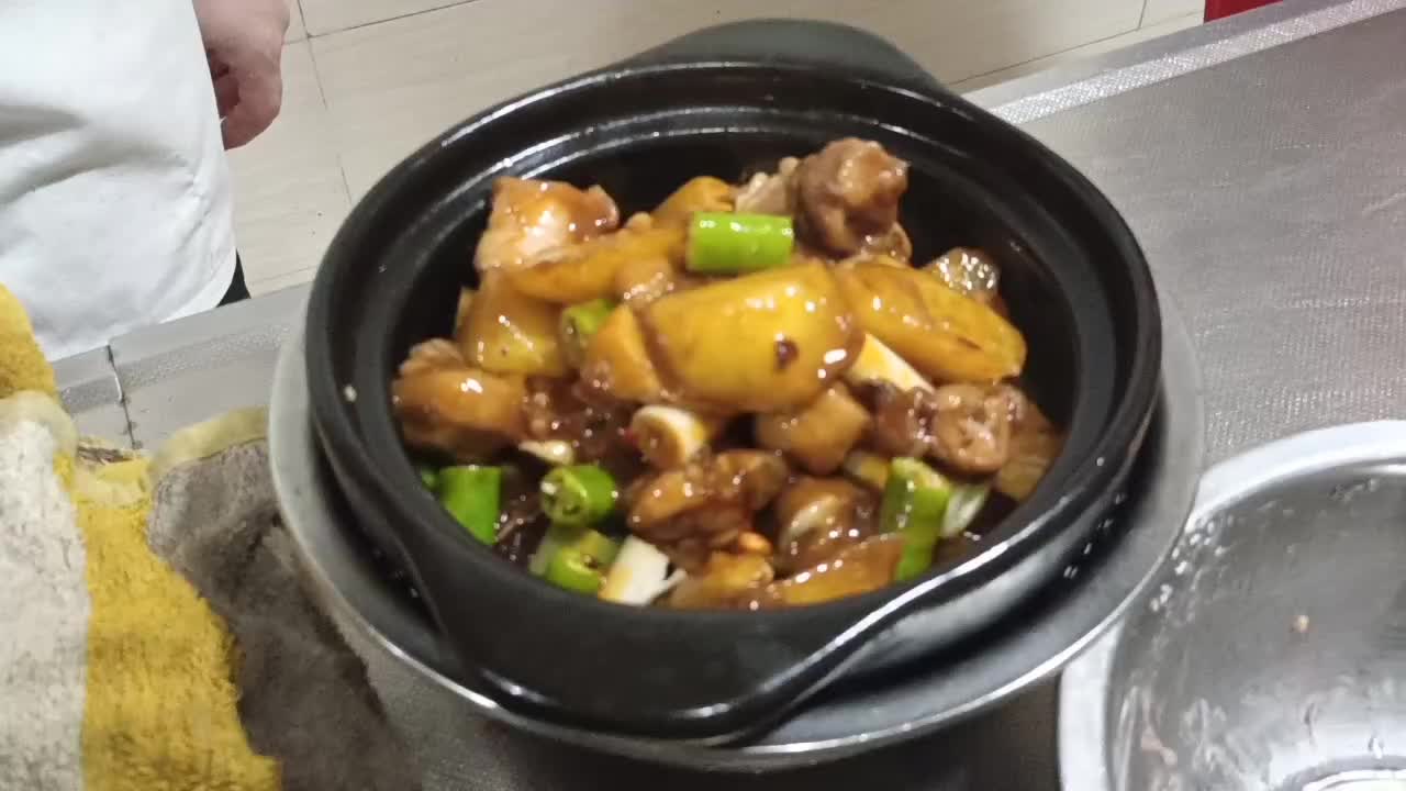 砂锅菜技术培训机构哪里教的比较好?四川餐饮技术培训学校哔哩哔哩bilibili