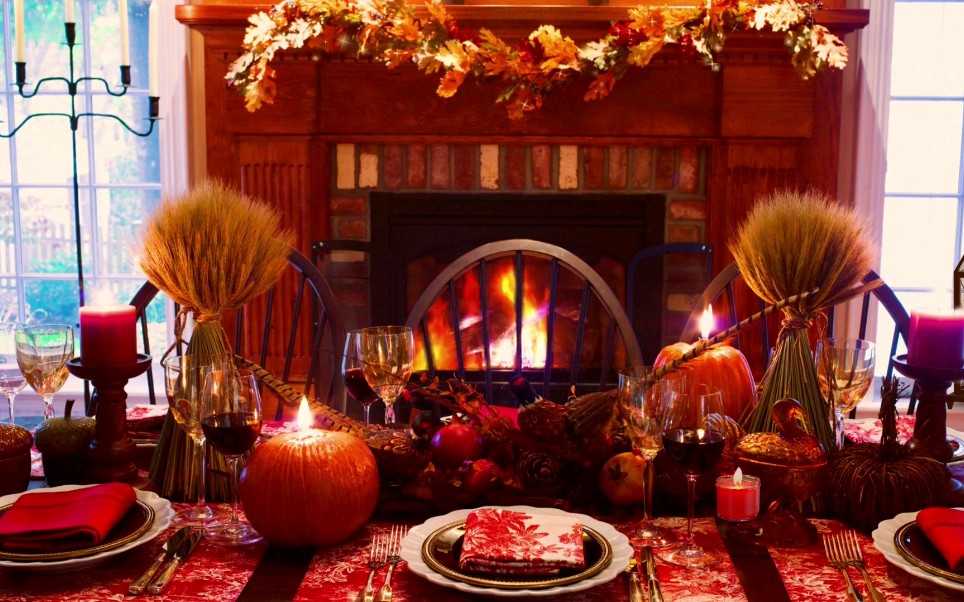 【白噪音】雪天温馨的感恩节家庭宴会|壁炉声|餐具声|交谈声|轻音乐