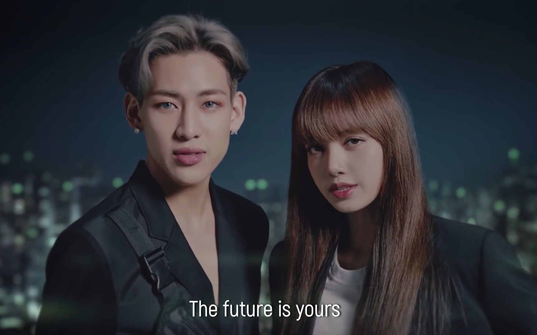 [图]泰国顶流BamBam Lisa 代言广告 AIS 5G THE FUTURE IS YOURS 一起进入科技快速时代！ 太帅！太霸气了！