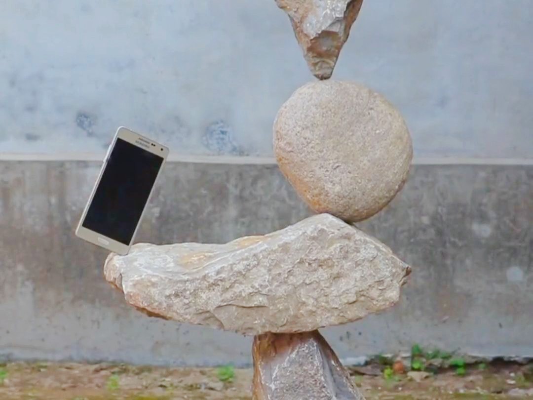 【中国平衡术】平衡术王,手机与两个石头一样重?