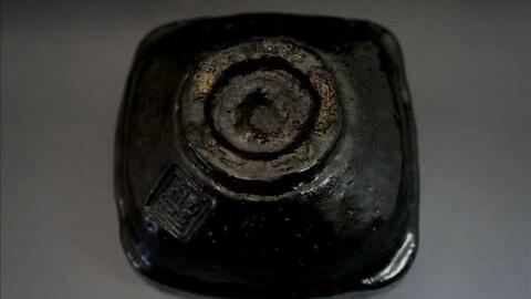 【茶道具欣赏 】黑乐茶碗 楽茶碗　迷雲作　長次郎「ムキ栗写し」四方乐 长次郎写