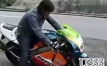 [图]2000 电影车神传说探班 王杰亲身示范飚车