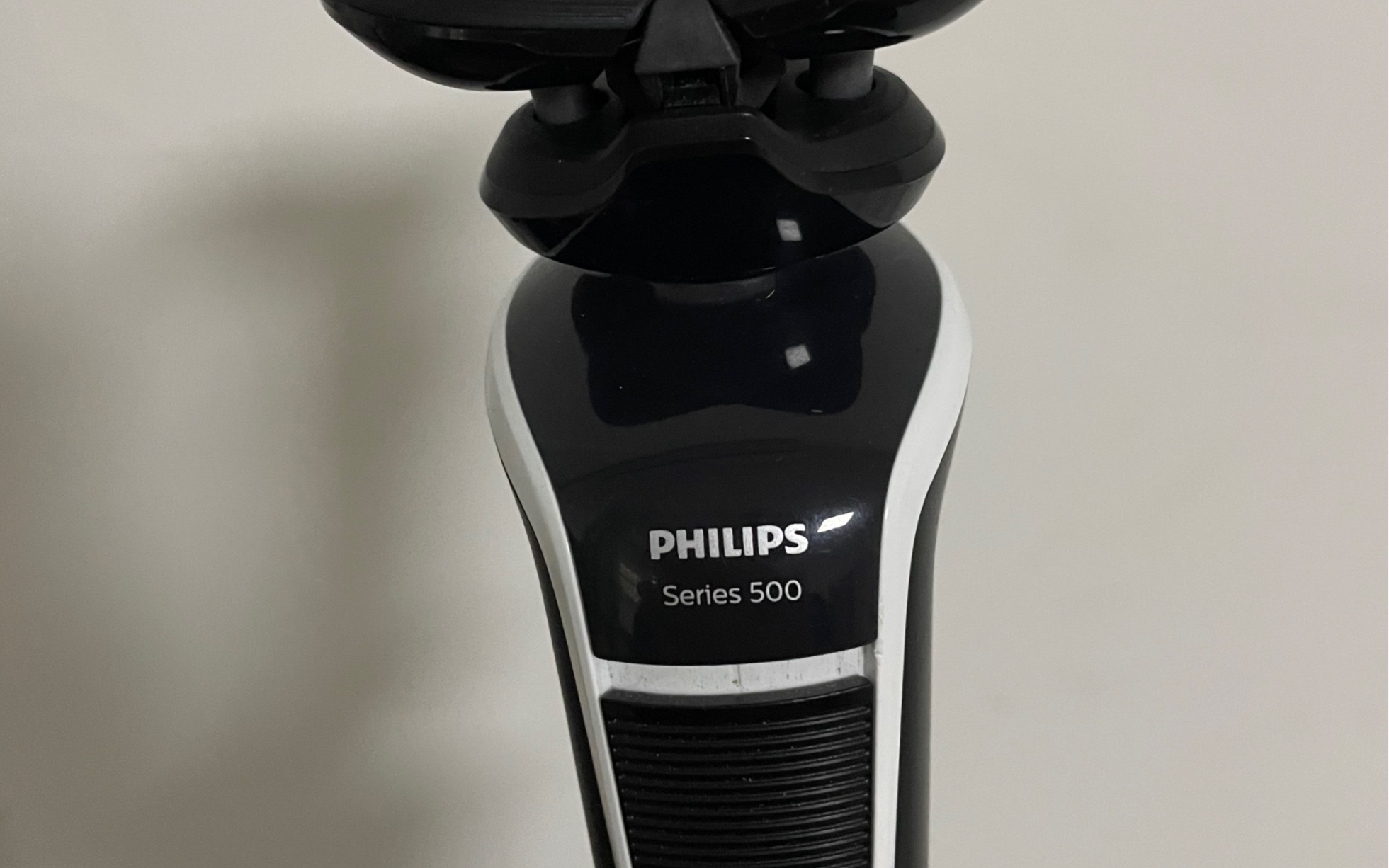 飞利浦剃须刀PHILIPS series500换电池 飞利浦电动剃须刀s526换电池 飞利浦刮胡刀换电池哔哩哔哩bilibili