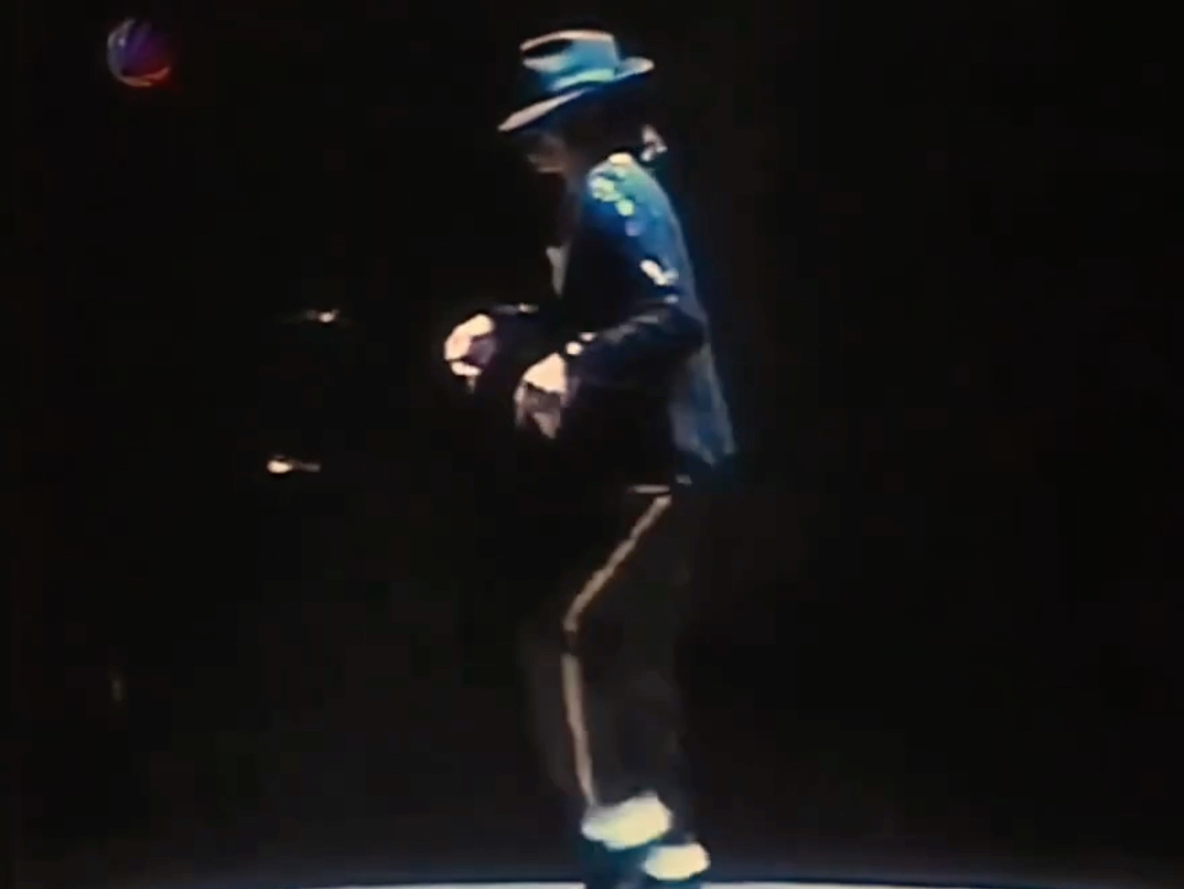 Michael jacksonBillie jean(不莱梅)1997(电视台报导片段)哔哩哔哩bilibili