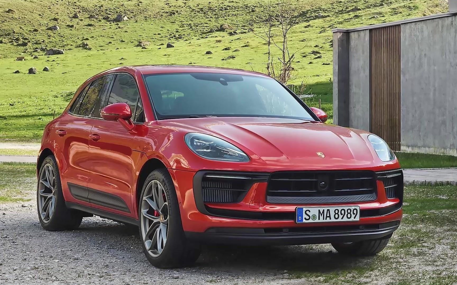 保时捷macan即将全系纯电,奔驰新amg eqe 53谍照曝光