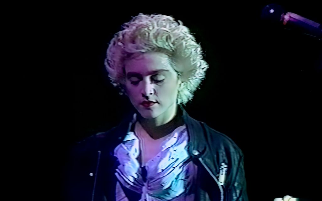 [图]【超美麦当娜未修音现场】Madonna - Papa Don't Preach (Live 1988 TORINO)