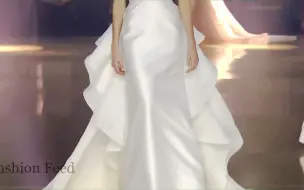 Download Video: 极简至白即优雅，优雅永不过时！|Pronovias Bridal Spring 2023 秀场