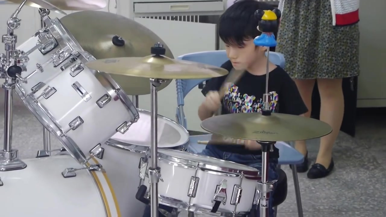 爵士鼓表演五月天派对动物