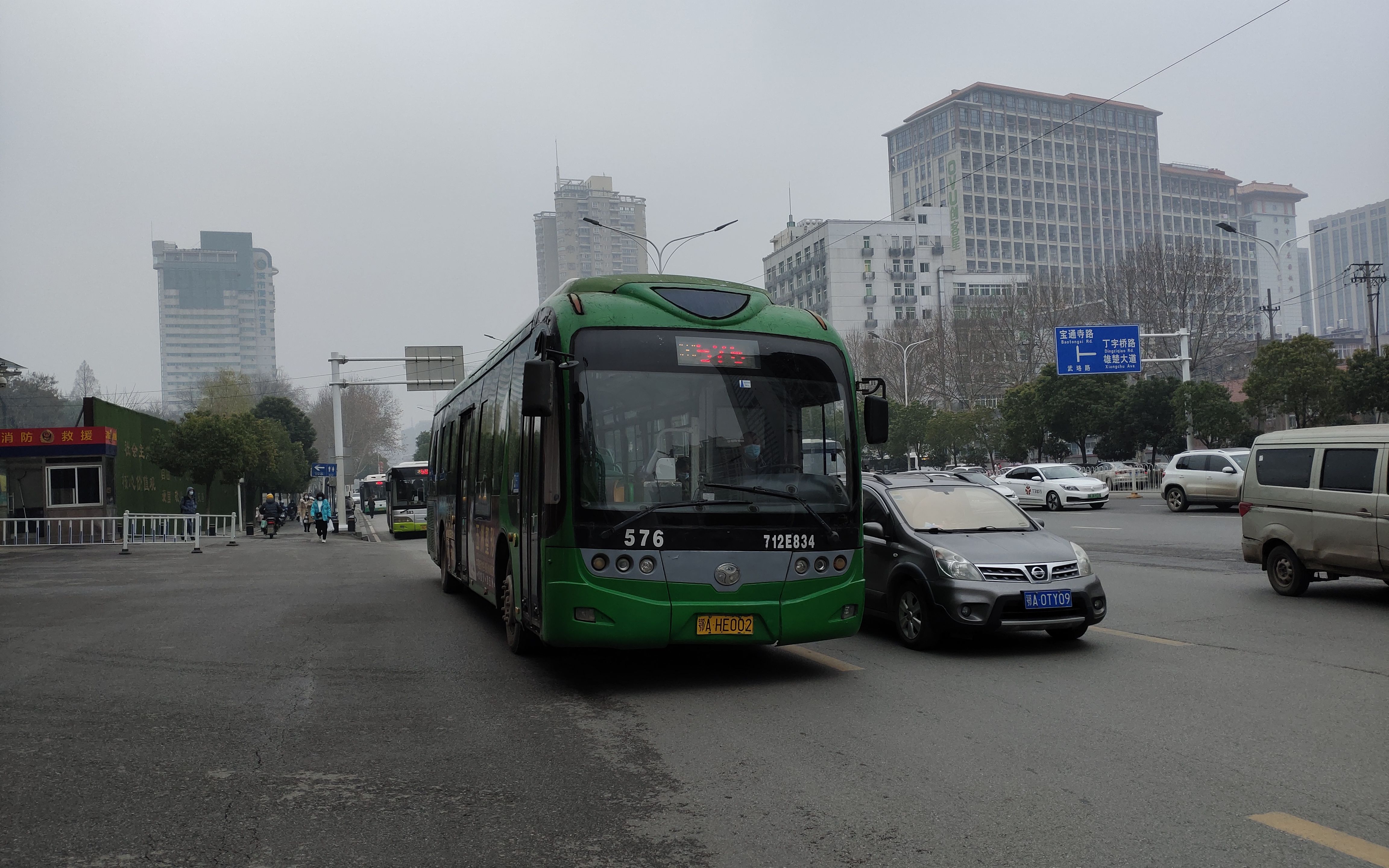 【武汉公交】随拍013:576路12年自动挡气典原速片段(石牌岭路绕行走向