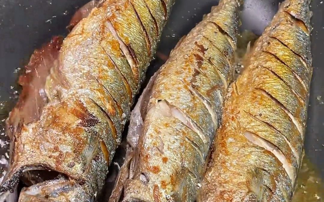 茄汁鱼罐头自己在家就能做,做法简单好吃又入味#美食教程 #家常菜