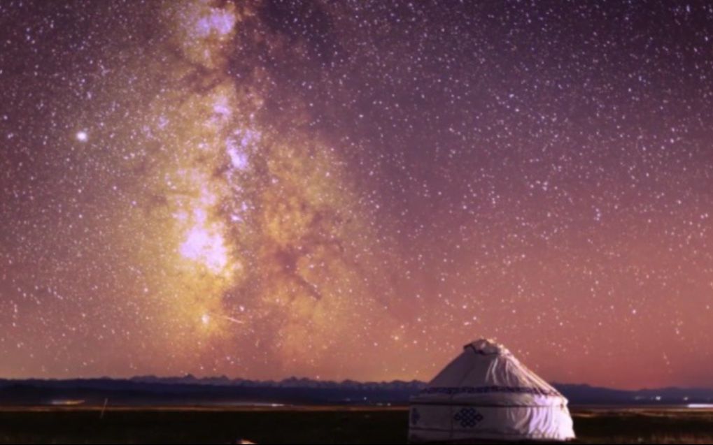 【穿越新疆】巴音布鲁克牧场:在天山山脉看绝美星空哔哩哔哩bilibili