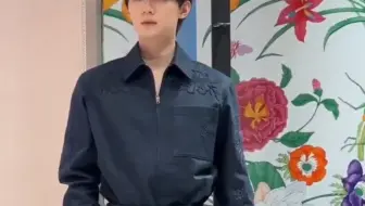 成都通讯录有福了，碰见周翊然了！！简直是男模级别#