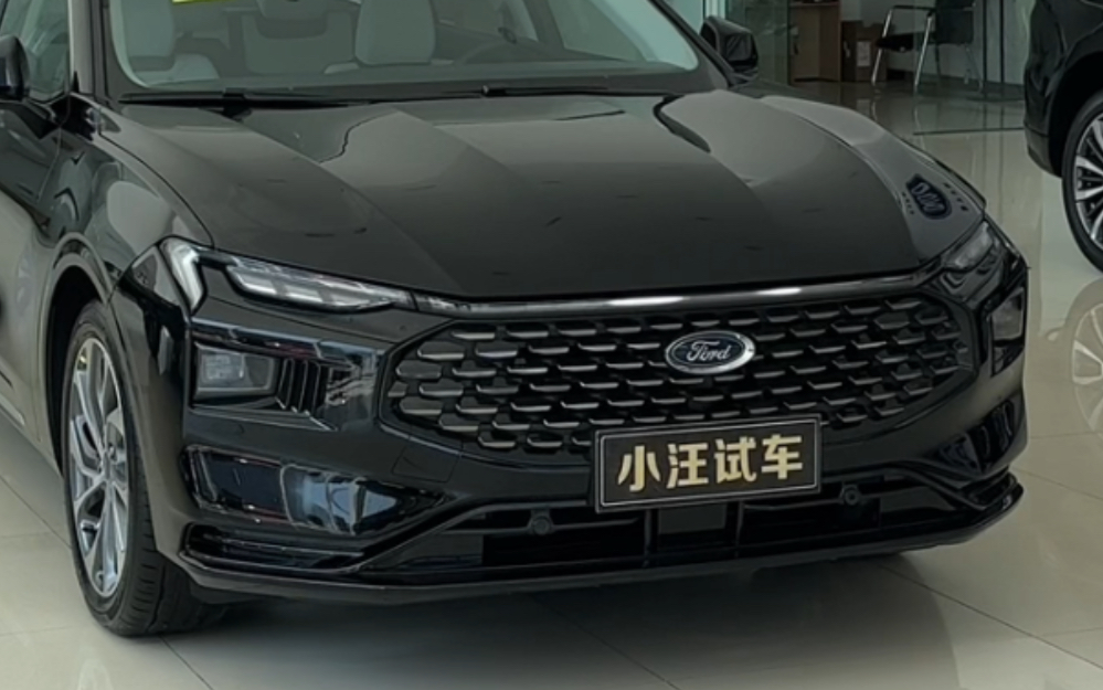 【快剪版】福特蒙迪欧(智尊型)墨云黑色