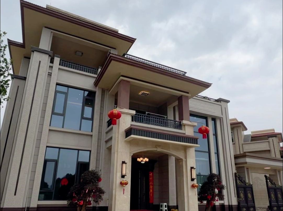 村里地标!实景比效果图更大气的新中式别墅