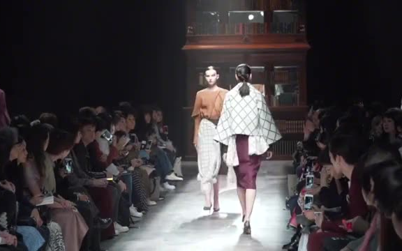 HANAE MORI森英惠高级女性时装秀模特展示现...哔哩哔哩bilibili