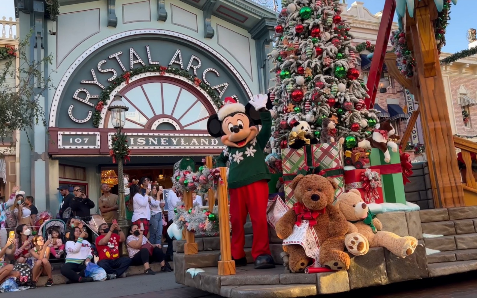 [图]【Disneyland】加州迪士尼乐园A Christmas Fantasy Parade