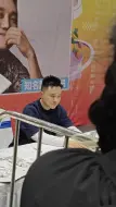 Скачать видео: 吴磊老师:吴晛老师我爱你!吴晛我是你的狗!吴晛:我是你们的狗!