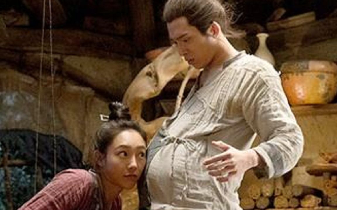 捉妖记：井柏然挺着孕肚，生下了小胡巴，原来男人是这样生孩子的