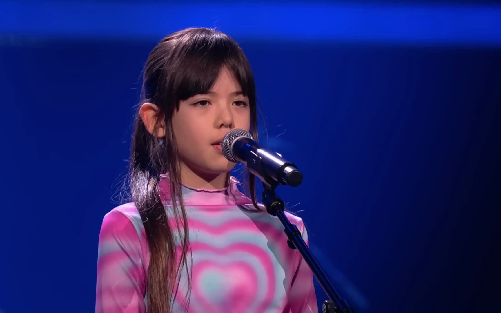 [图]Fia - Flashlight The Voice Kids 2023(中文字幕)