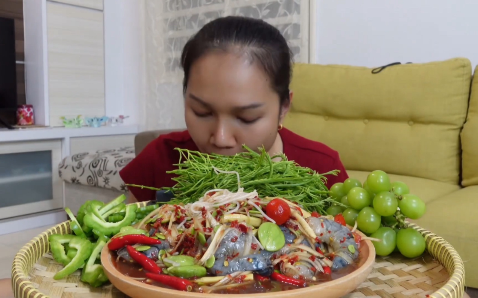 【只有吃和(咽)】泰国文伟姐 泰式拌虾和米粉+各种绿色蔬菜,咀嚼加速超过瘾!哔哩哔哩bilibili